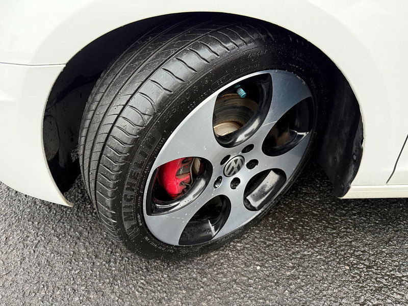 Volkswagen Golf 2.0 TSI GTI Hatchback 5dr Petrol DSG Euro 5 (210 ps) 5dr Automatic 2013