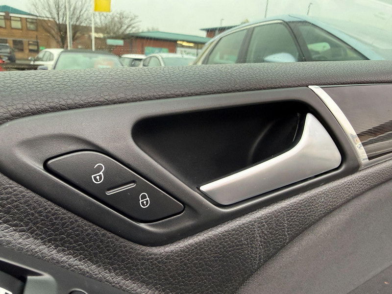 Volkswagen Golf 2.0 TSI GTI Hatchback 5dr Petrol DSG Euro 5 (210 ps) 5dr Automatic 2013