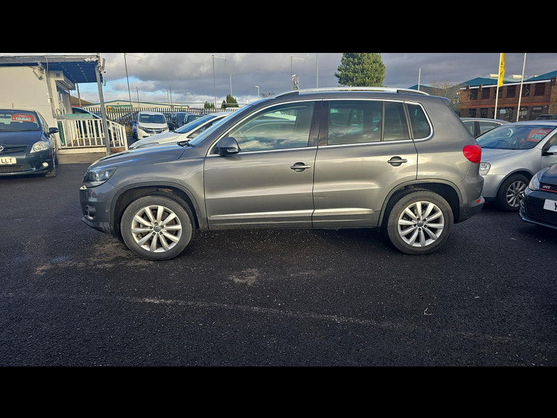 Volkswagen Tiguan 2.0 TDI BlueMotion Tech Match 4WD Euro 6 (s/s) 5dr 5dr Manual 2015