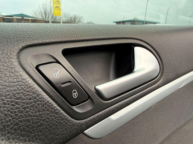 Volkswagen Tiguan 2.0 TDI BlueMotion Tech Match 4WD Euro 6 (s/s) 5dr 5dr Manual 2015