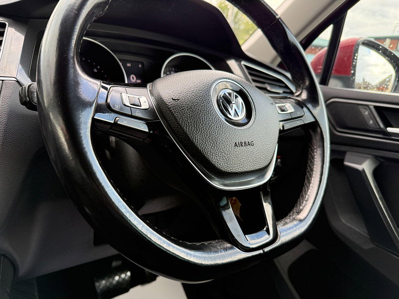 Volkswagen Tiguan 2.0 TDI SE Navigation DSG Euro 6 (s/s) 5dr 5dr Automatic 2018