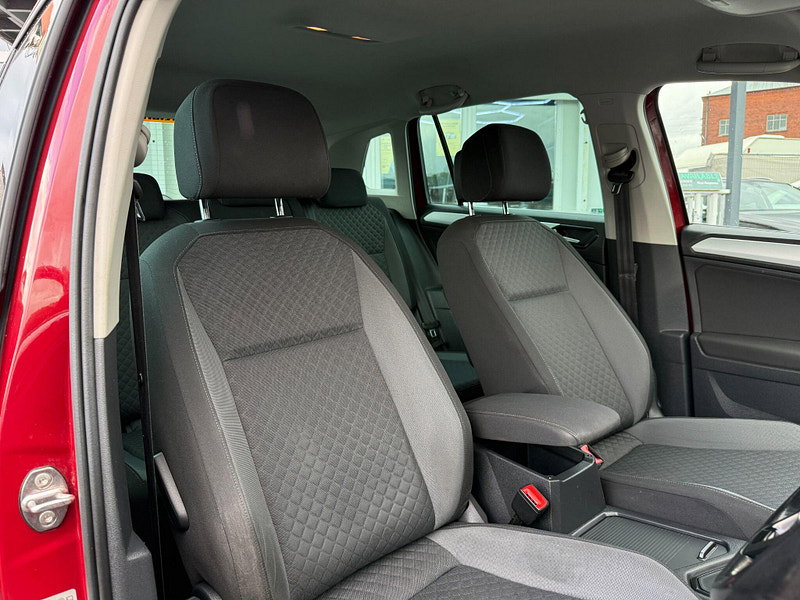 Volkswagen Tiguan 2.0 TDI SE Navigation DSG Euro 6 (s/s) 5dr 5dr Automatic 2018