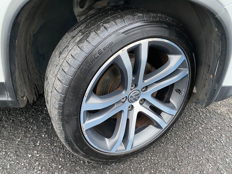 Volkswagen Tiguan 2.0 TDI Summit DSG 4WD Euro 5 5dr 5dr Automatic 2010