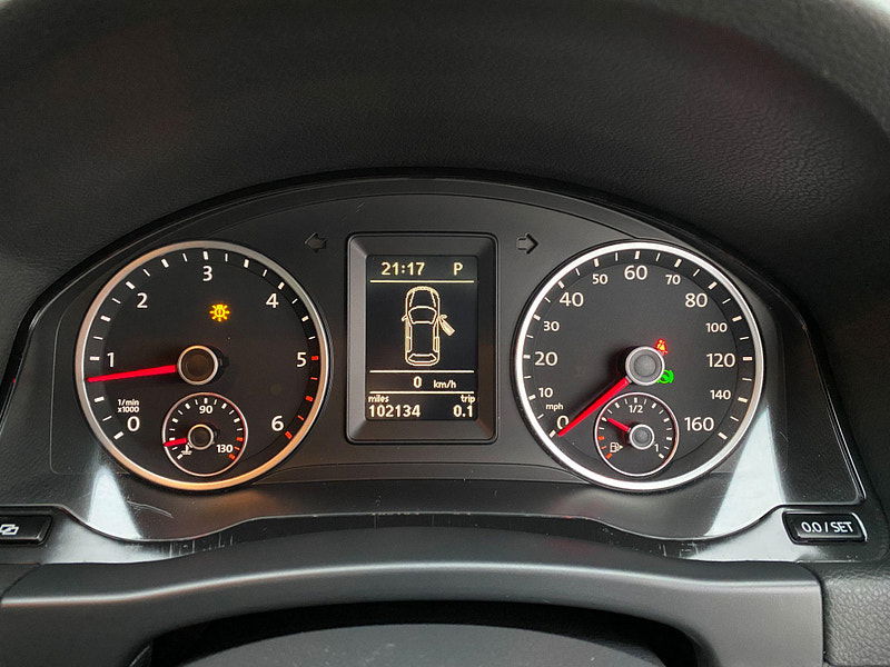 Volkswagen Tiguan 2.0 TDI Summit DSG 4WD Euro 5 5dr 5dr Automatic 2010