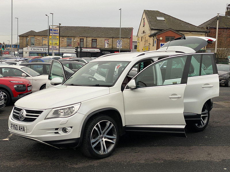 Volkswagen Tiguan 2.0 TDI Summit DSG 4WD Euro 5 5dr 5dr Automatic 2010