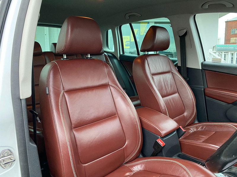 Volkswagen Tiguan 2.0 TDI Summit DSG 4WD Euro 5 5dr 5dr Automatic 2010