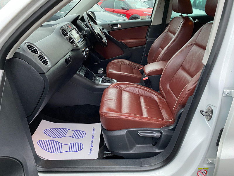 Volkswagen Tiguan 2.0 TDI Summit DSG 4WD Euro 5 5dr 5dr Automatic 2010