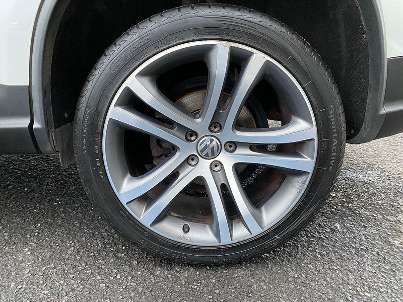 Volkswagen Tiguan 2.0 TDI Summit DSG 4WD Euro 5 5dr 5dr Automatic 2010