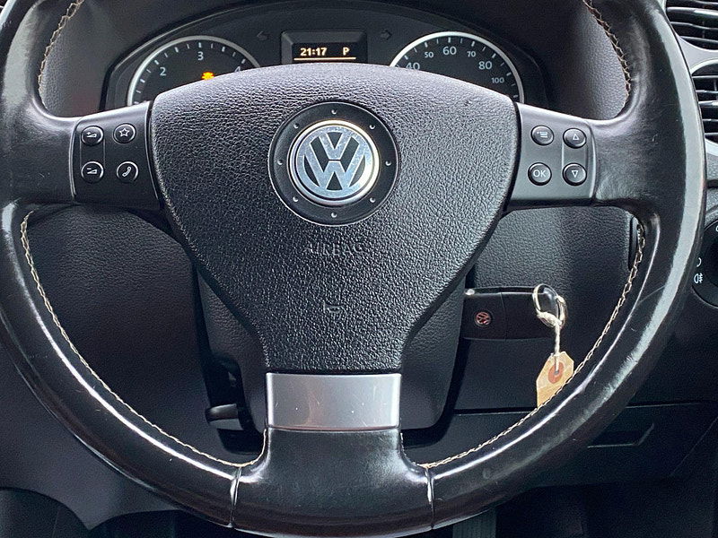 Volkswagen Tiguan 2.0 TDI Summit DSG 4WD Euro 5 5dr 5dr Automatic 2010