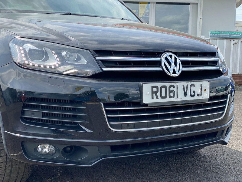 Volkswagen Touareg 4.2 TDI V8 Altitude Tiptronic 4WD Euro 5 5dr 5dr Automatic 2011