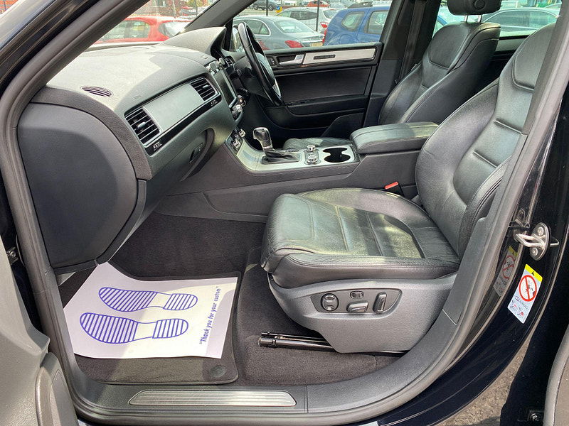 Volkswagen Touareg 4.2 TDI V8 Altitude Tiptronic 4WD Euro 5 5dr 5dr Automatic 2011