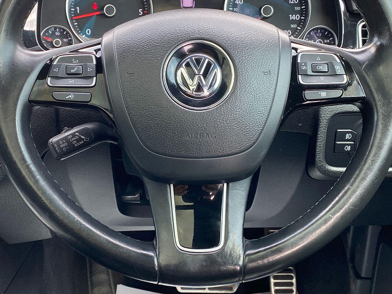 Volkswagen Touareg 4.2 TDI V8 Altitude Tiptronic 4WD Euro 5 5dr 5dr Automatic 2011