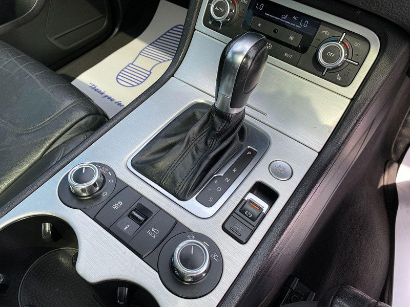 Volkswagen Touareg 4.2 TDI V8 Altitude Tiptronic 4WD Euro 5 5dr 5dr Automatic 2011