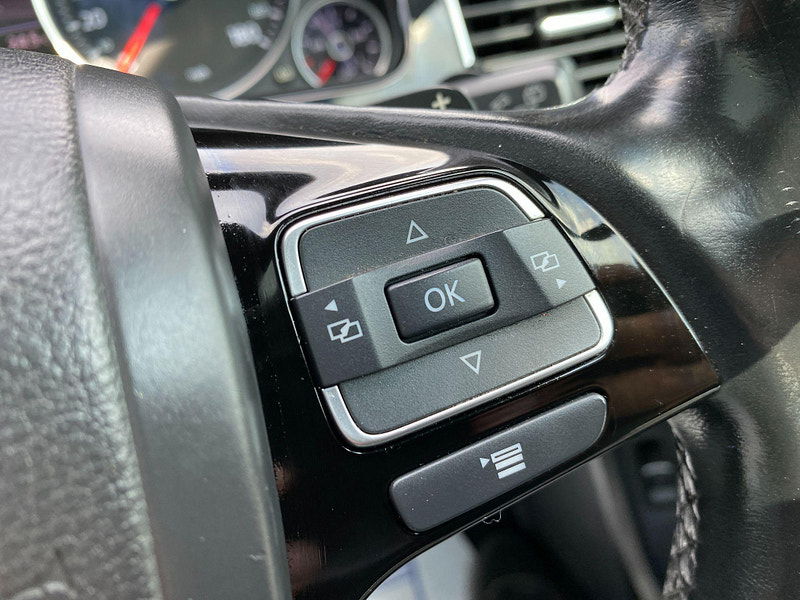 Volkswagen Touareg 4.2 TDI V8 Altitude Tiptronic 4WD Euro 5 5dr 5dr Automatic 2011