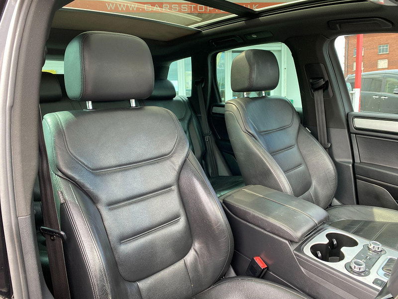 Volkswagen Touareg 4.2 TDI V8 Altitude Tiptronic 4WD Euro 5 5dr 5dr Automatic 2011