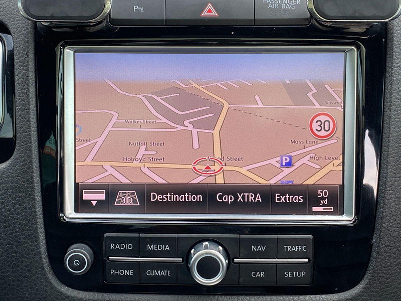 Volkswagen Touareg 4.2 TDI V8 Altitude Tiptronic 4WD Euro 5 5dr 5dr Automatic 2011