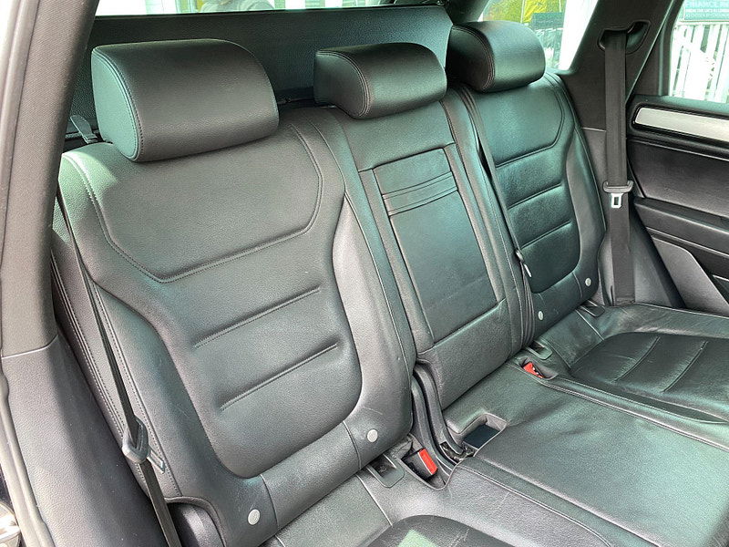 Volkswagen Touareg 4.2 TDI V8 Altitude Tiptronic 4WD Euro 5 5dr 5dr Automatic 2011