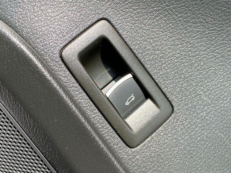 Volkswagen Touareg 4.2 TDI V8 Altitude Tiptronic 4WD Euro 5 5dr 5dr Automatic 2011