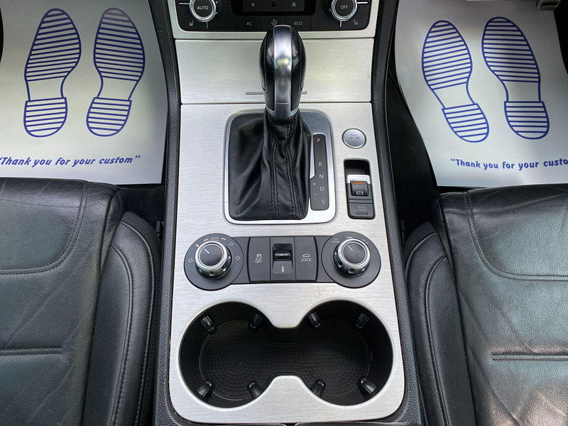 Volkswagen Touareg 4.2 TDI V8 Altitude Tiptronic 4WD Euro 5 5dr 5dr Automatic 2011