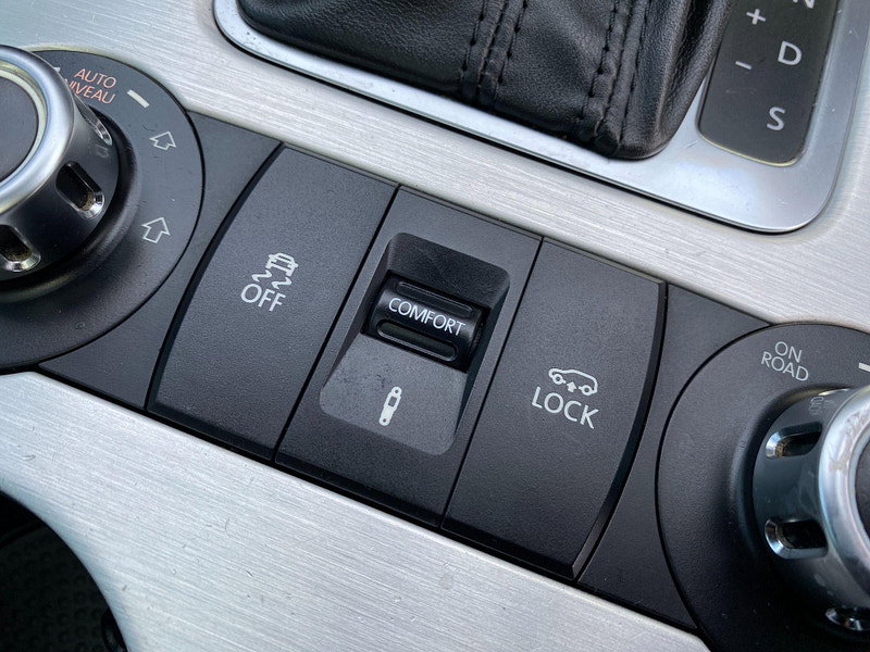 Volkswagen Touareg 4.2 TDI V8 Altitude Tiptronic 4WD Euro 5 5dr 5dr Automatic 2011