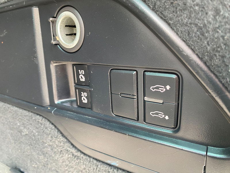 Volkswagen Touareg 4.2 TDI V8 Altitude Tiptronic 4WD Euro 5 5dr 5dr Automatic 2011