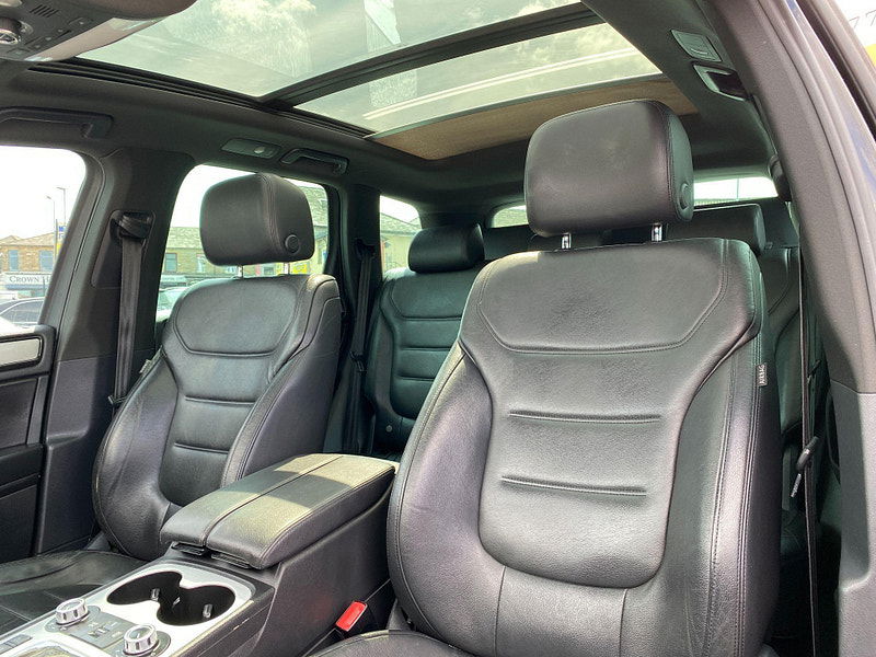 Volkswagen Touareg 4.2 TDI V8 Altitude Tiptronic 4WD Euro 5 5dr 5dr Automatic 2011