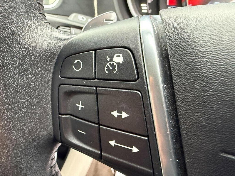 Volvo V40 1.5 T3 Inscription Auto Euro 6 (s/s) 5dr 5dr Automatic 2015