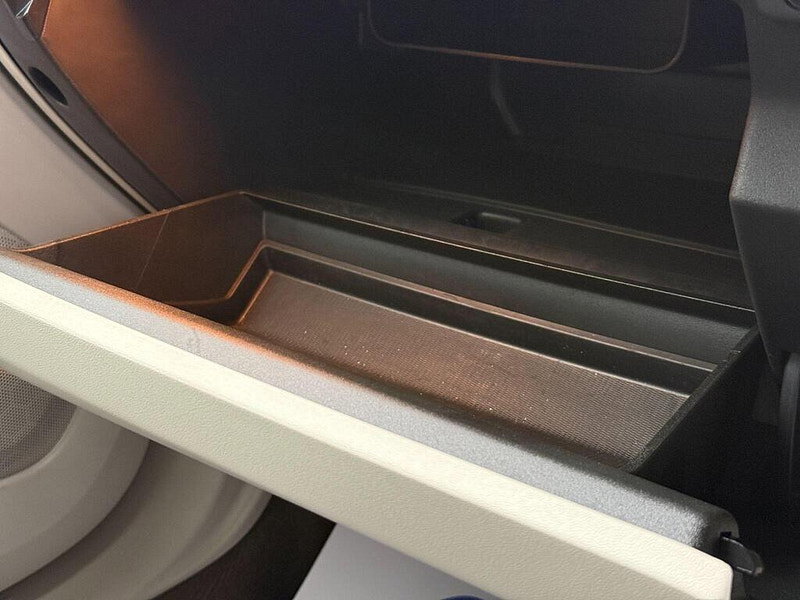 Volvo V40 1.5 T3 Inscription Auto Euro 6 (s/s) 5dr 5dr Automatic 2015