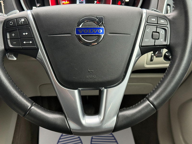 Volvo V40 1.5 T3 SE Auto Euro 6 (s/s) 5dr 5dr Automatic 2015
