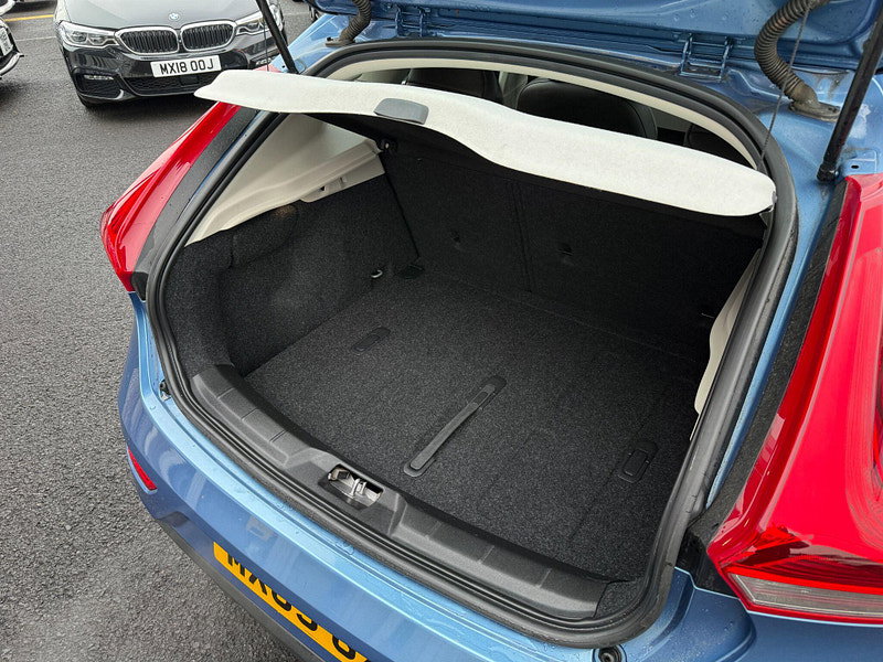 Volvo V40 1.5 T3 SE Hatchback 5dr Petrol Auto Euro 6 (s/s) (152 ps) 5dr Automatic 2015