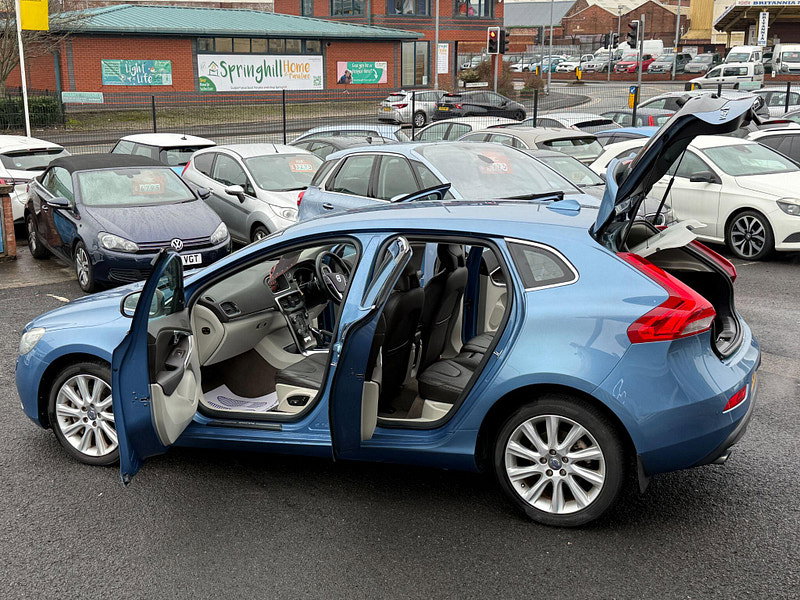 Volvo V40 1.5 T3 SE Hatchback 5dr Petrol Auto Euro 6 (s/s) (152 ps) 5dr Automatic 2015
