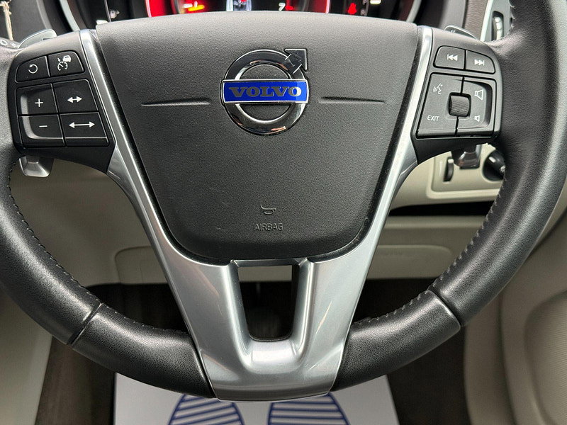 Volvo V40 1.5 T3 SE Hatchback 5dr Petrol Auto Euro 6 (s/s) (152 ps) 5dr Automatic 2015