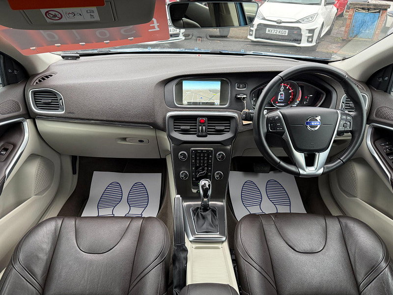 Volvo V40 1.5 T3 SE Hatchback 5dr Petrol Auto Euro 6 (s/s) (152 ps) 5dr Automatic 2015