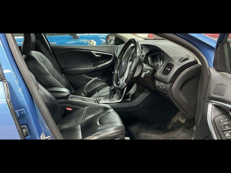 Volvo V40 Cross Country 1.6 D2 Lux Powershift Euro 5 (s/s) 5dr 5dr Automatic 2014