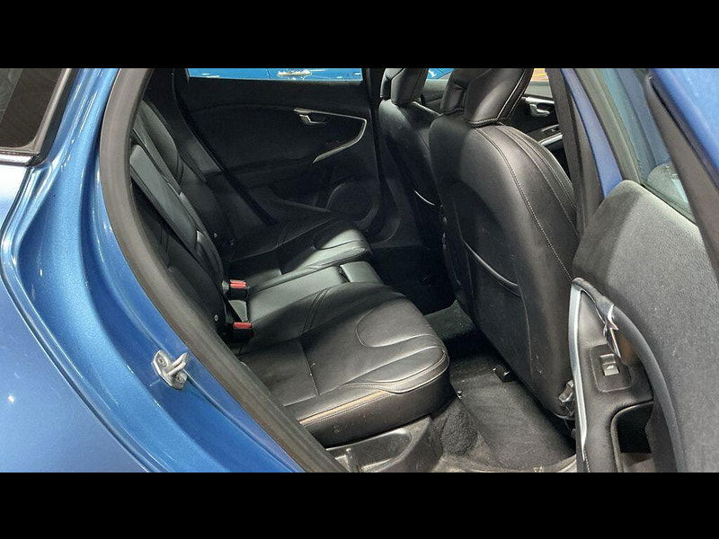 Volvo V40 Cross Country 1.6 D2 Lux Powershift Euro 5 (s/s) 5dr 5dr Automatic 2014