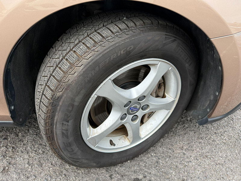 Volvo V40 Cross Country 2.0 T5 Lux Nav Auto AWD Euro 6 (s/s) 5dr 5dr Automatic 2015