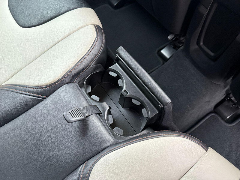 Volvo V40 Cross Country 2.0 T5 Lux Nav Auto AWD Euro 6 (s/s) 5dr 5dr Automatic 2015