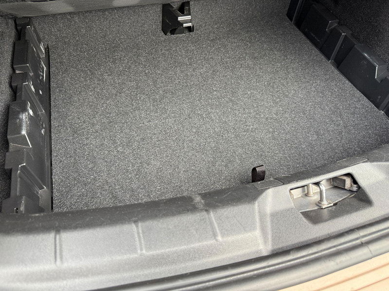 Volvo V40 Cross Country 2.0 T5 Lux Nav Auto AWD Euro 6 (s/s) 5dr 5dr Automatic 2015