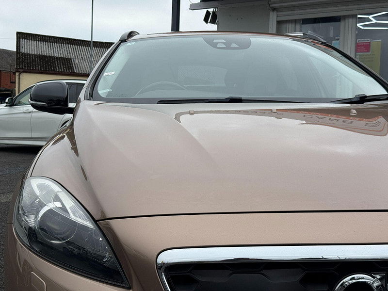 Volvo V40 Cross Country 2.0 T5 Lux Nav Auto AWD Euro 6 (s/s) 5dr 5dr Automatic 2015