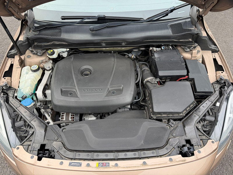 Volvo V40 Cross Country 2.0 T5 Lux Nav Auto AWD Euro 6 (s/s) 5dr 5dr Automatic 2015