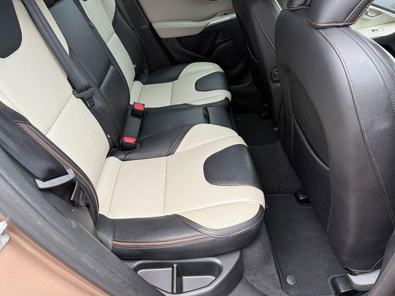 Volvo V40 Cross Country 2.0 T5 Lux Nav Auto AWD Euro 6 (s/s) 5dr 5dr Automatic 2015