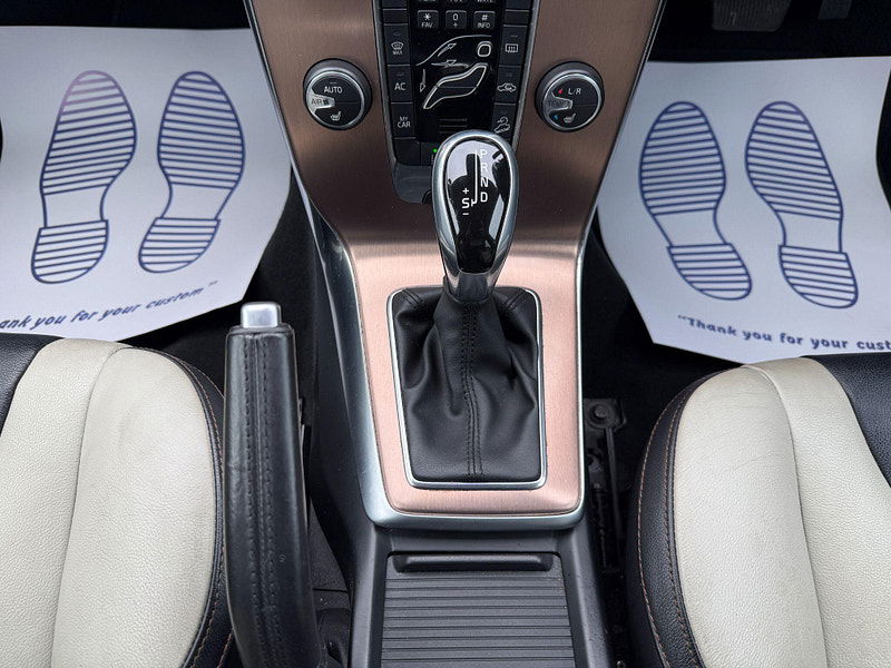 Volvo V40 Cross Country 2.0 T5 Lux Nav Auto AWD Euro 6 (s/s) 5dr 5dr Automatic 2015