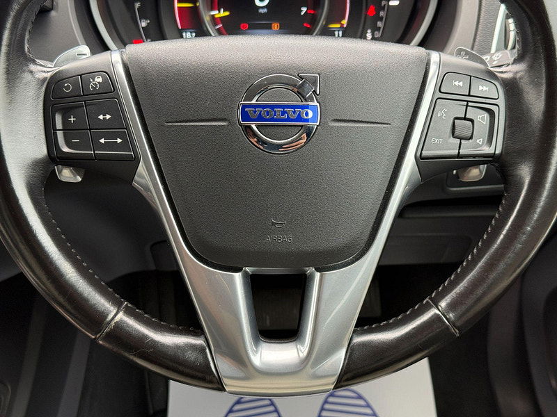 Volvo V40 Cross Country 2.0 T5 Lux Nav Auto AWD Euro 6 (s/s) 5dr 5dr Automatic 2015