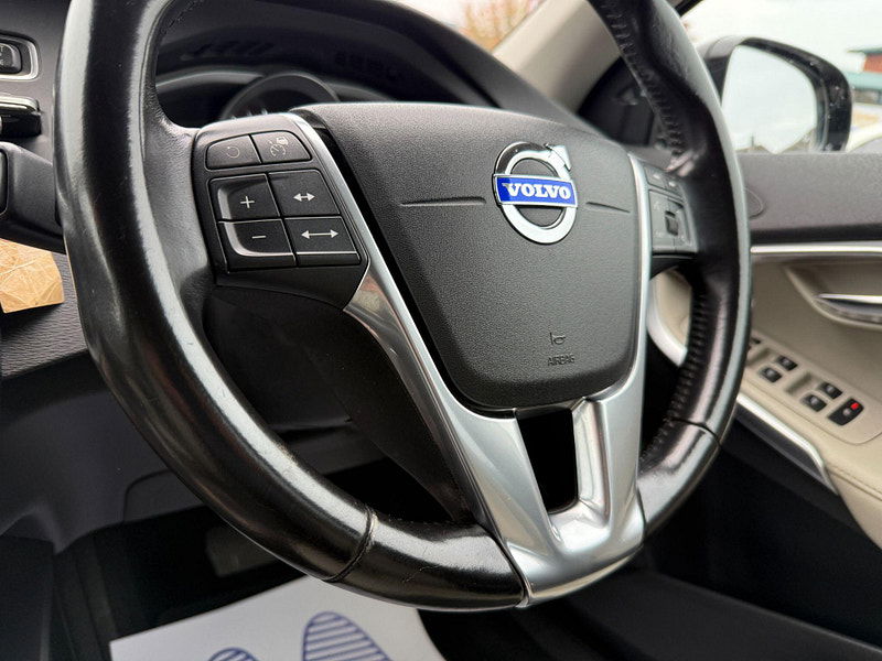 Volvo V40 Cross Country 2.0 T5 Lux Nav Auto AWD Euro 6 (s/s) 5dr 5dr Automatic 2015