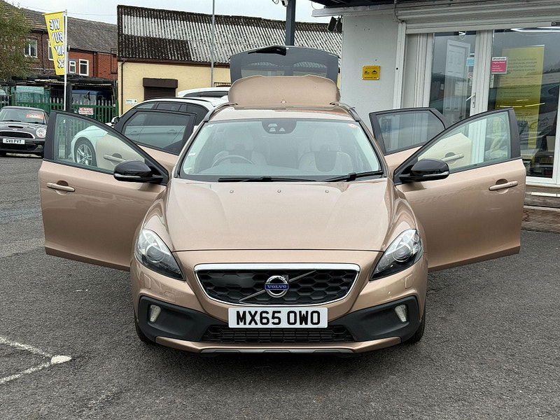Volvo V40 Cross Country 2.0 T5 Lux Nav Auto AWD Euro 6 (s/s) 5dr 5dr Automatic 2015