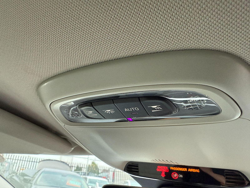 Volvo V40 Cross Country 2.0 T5 Lux Nav Auto AWD Euro 6 (s/s) 5dr 5dr Automatic 2015