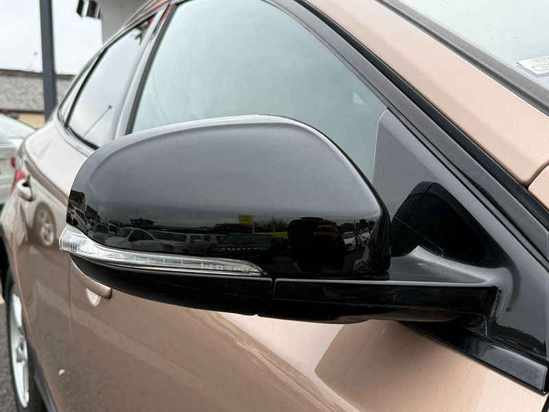 Volvo V40 Cross Country 2.0 T5 Lux Nav Auto AWD Euro 6 (s/s) 5dr 5dr Automatic 2015