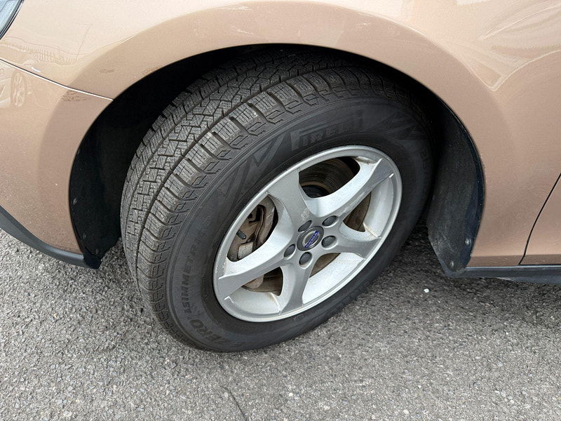 Volvo V40 Cross Country 2.0 T5 Lux Nav Auto AWD Euro 6 (s/s) 5dr 5dr Automatic 2015