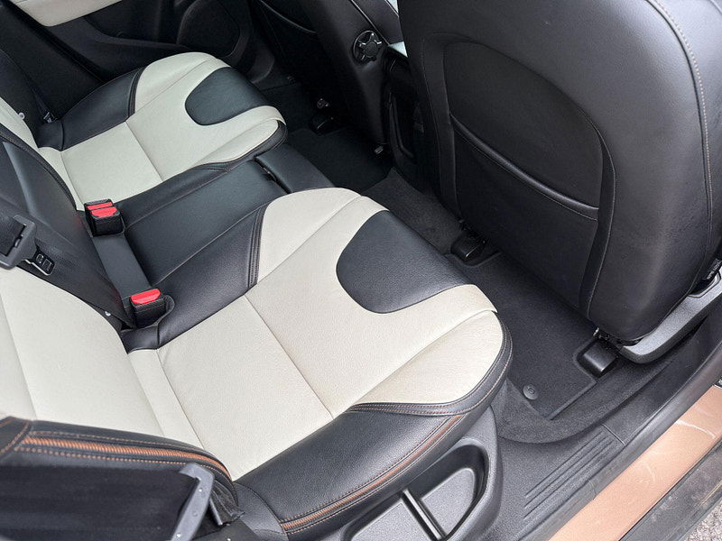 Volvo V40 Cross Country 2.0 T5 Lux Nav Auto AWD Euro 6 (s/s) 5dr 5dr Automatic 2015