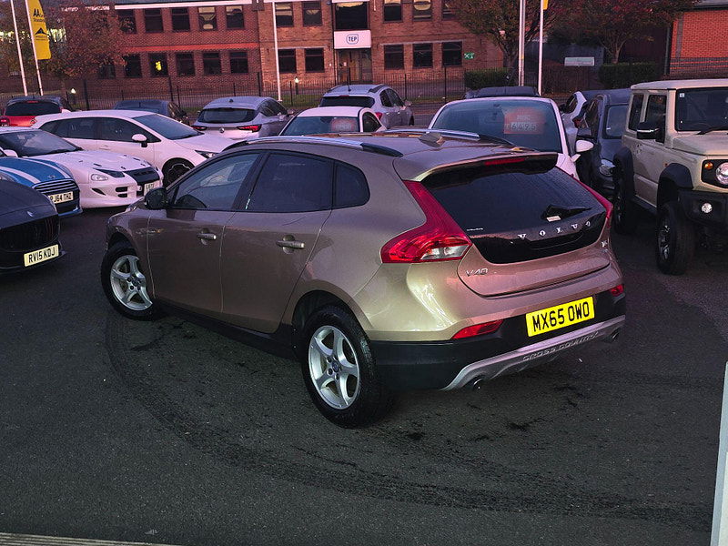 Volvo V40 Cross Country 2.0 T5 Lux Nav Auto AWD Euro 6 (s/s) 5dr 5dr Automatic 2015